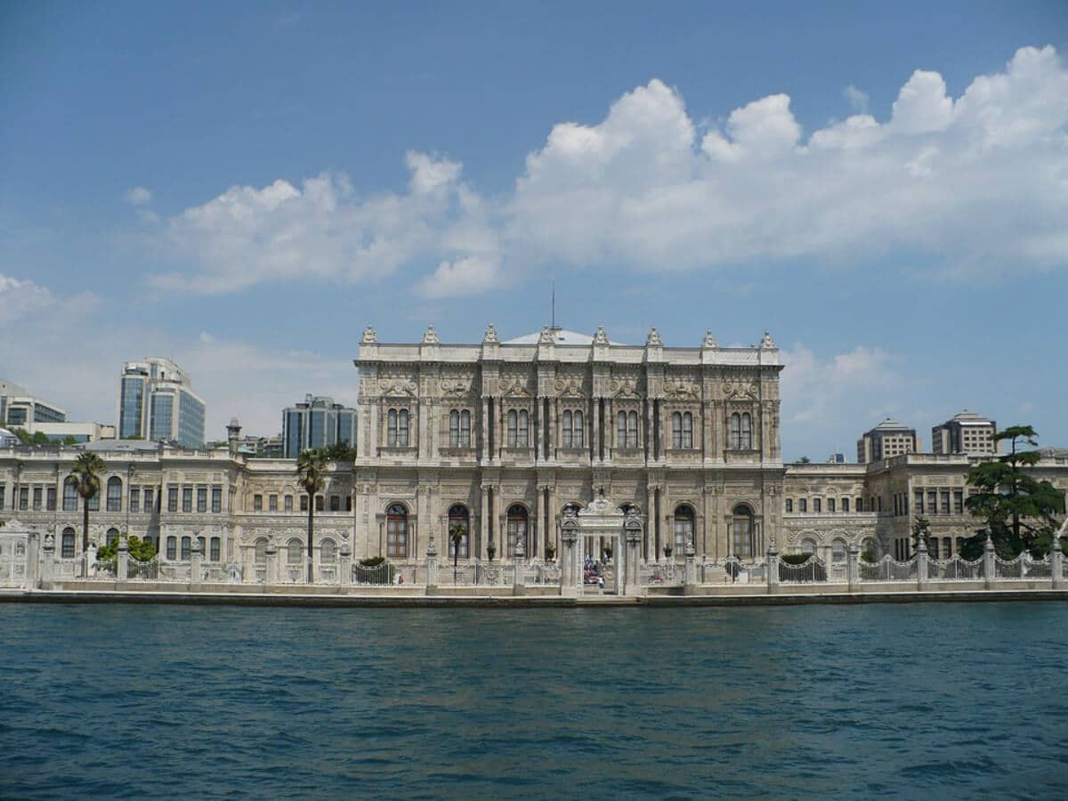 Dolmabahce Palace travel packages