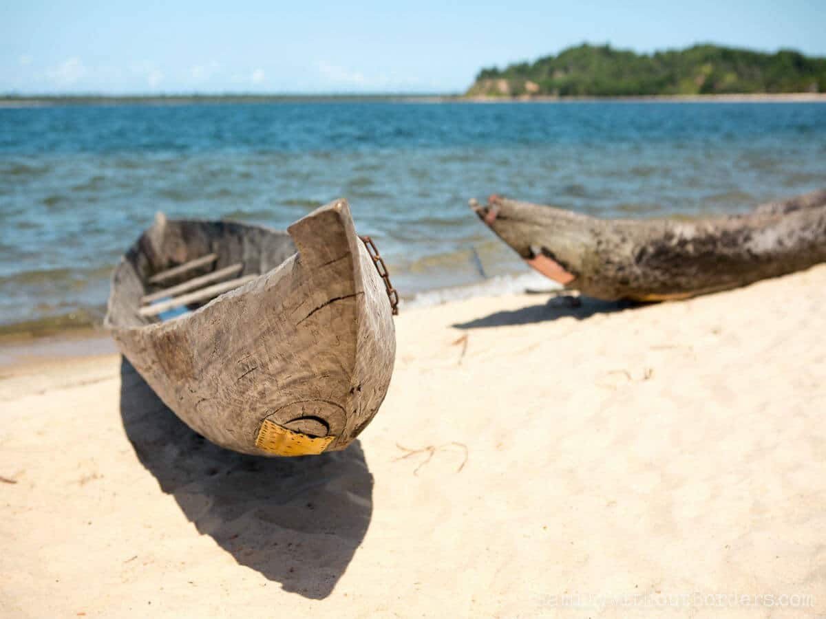 Madagascar Pirogue Pangalanes Lakes