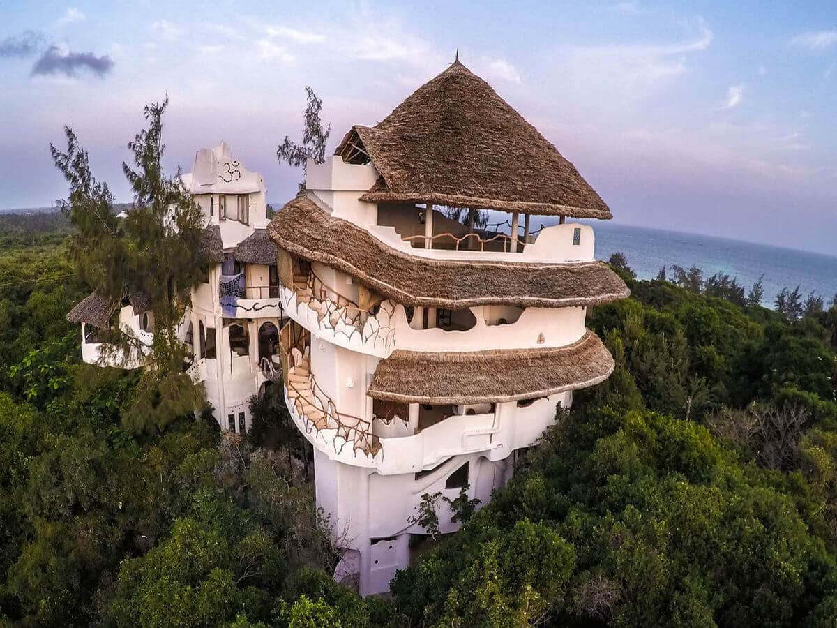 Tree hotel in kenya